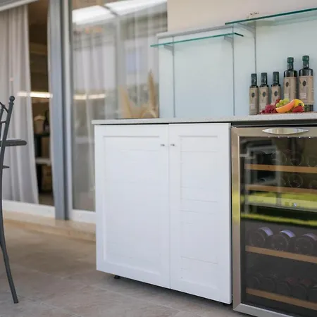 Gioan Novigrad, 500m To Sea, Private Heated Jacuzzi, Bbq, Private Parking Apartment Novigrad Istria
