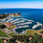 Apartman Gioan Novigrad, 500m To Sea, Private Heated Jacuzzi, Bbq, Free Parking