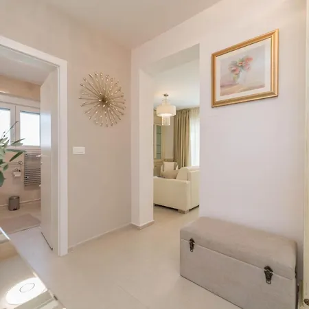 Gioan Novigrad, 500m To Sea, Private Heated Jacuzzi, Bbq, Free Parking Apartment *