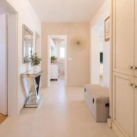 Apartment Gioan Novigrad, 500m To Sea, Private Heated Jacuzzi, Bbq, Free Parking Novigrad Istria